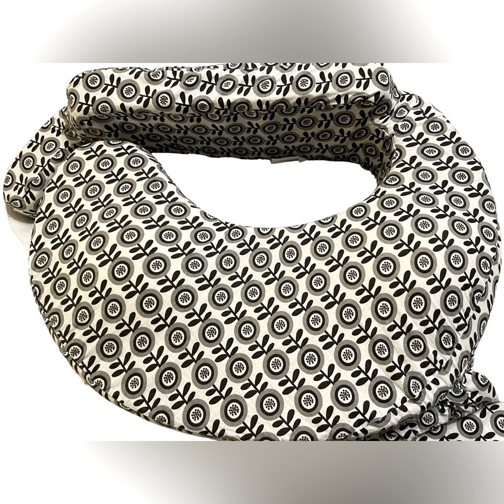 Grey Floral Patterned Nursing Pillow - My Brest Friend